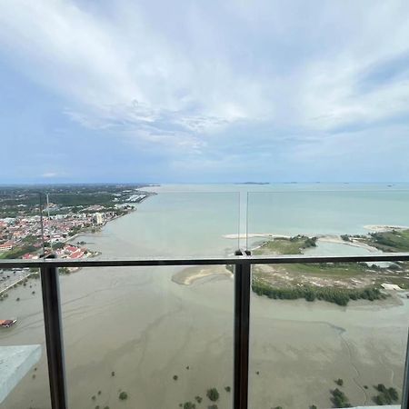 Silverscape Seaview Residences Melaka Exteriör bild