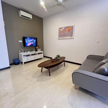 Silverscape Seaview Residences Melaka Exteriör bild